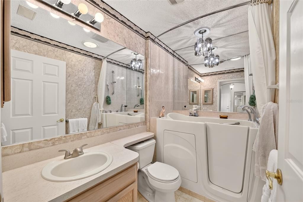 На продажу: $425,000 (3 спален, 2 ванн, 1690 Квадратных фут)