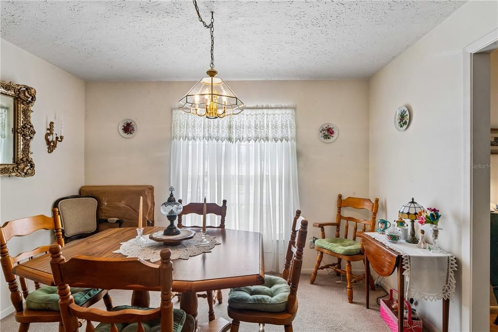 En Venta: $565,000 (3 camas, 2 baños, 1678 Pies cuadrados)