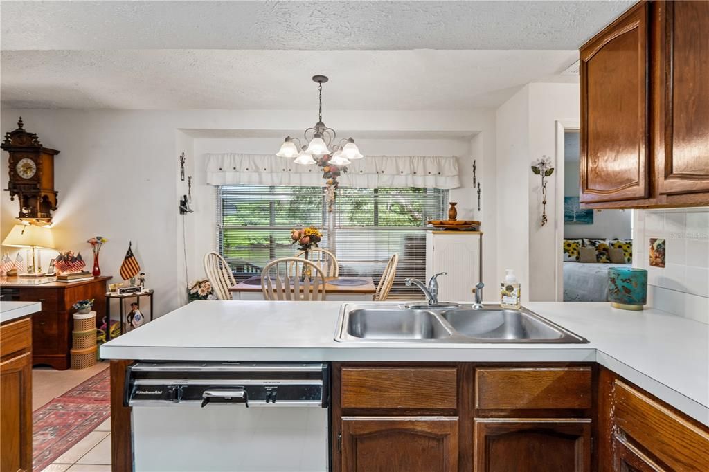 En Venta: $565,000 (3 camas, 2 baños, 1678 Pies cuadrados)