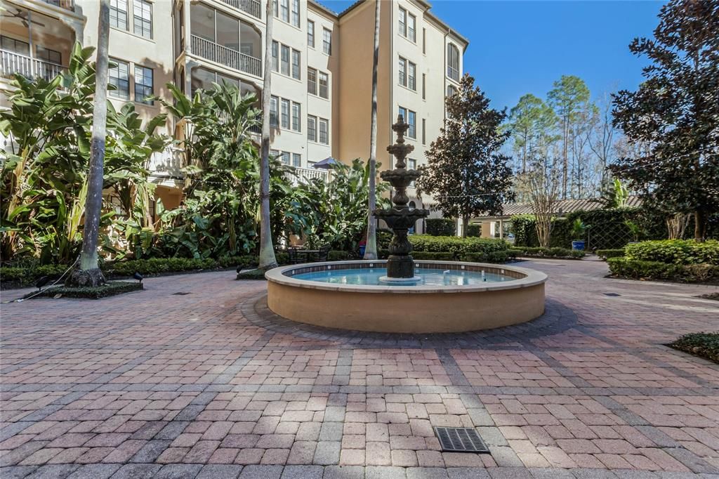 For Sale: $399,000 (1 beds, 1 baths, 1073 Square Feet)