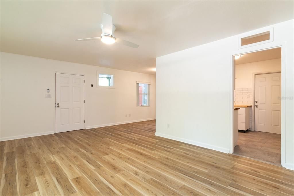 En Renta: $2,400 (3 camas, 2 baños, 1399 Pies cuadrados)
