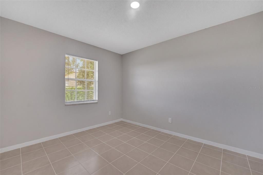For Sale: $239,000 (3 beds, 1 baths, 1048 Square Feet)
