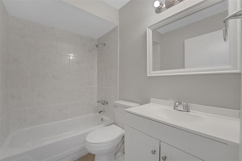 For Sale: $239,000 (3 beds, 1 baths, 1048 Square Feet)