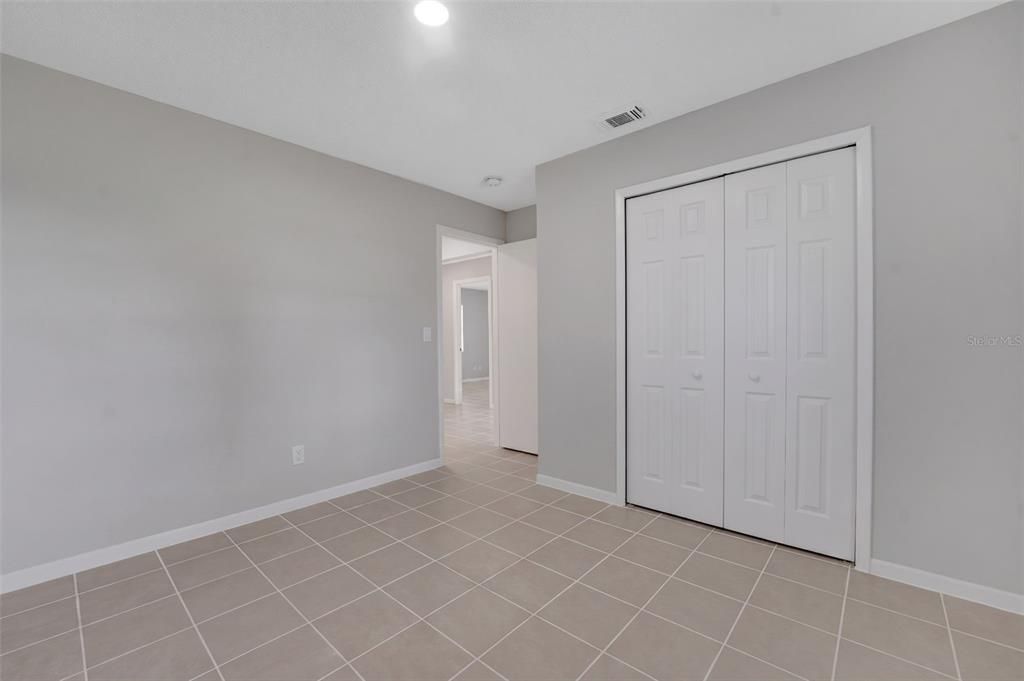 For Sale: $239,000 (3 beds, 1 baths, 1048 Square Feet)