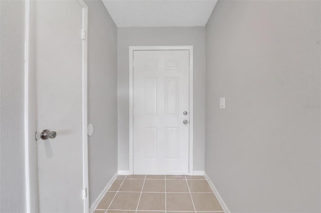 For Sale: $239,000 (3 beds, 1 baths, 1048 Square Feet)