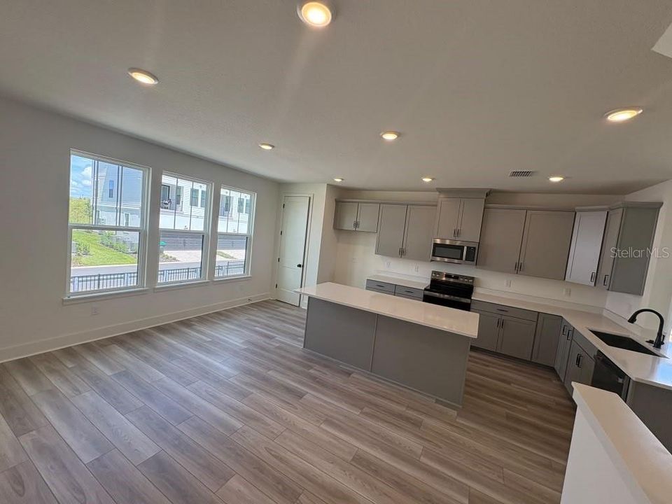 En Renta: $3,300 (4 camas, 3 baños, 1846 Pies cuadrados)