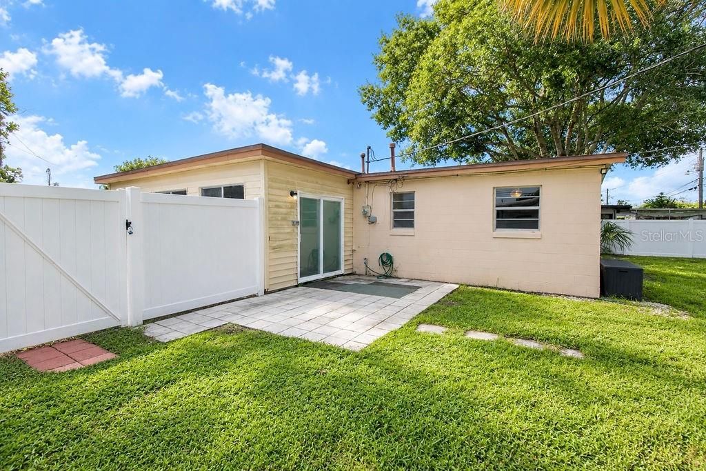 For Sale: $229,900 (3 beds, 1 baths, 1114 Square Feet)