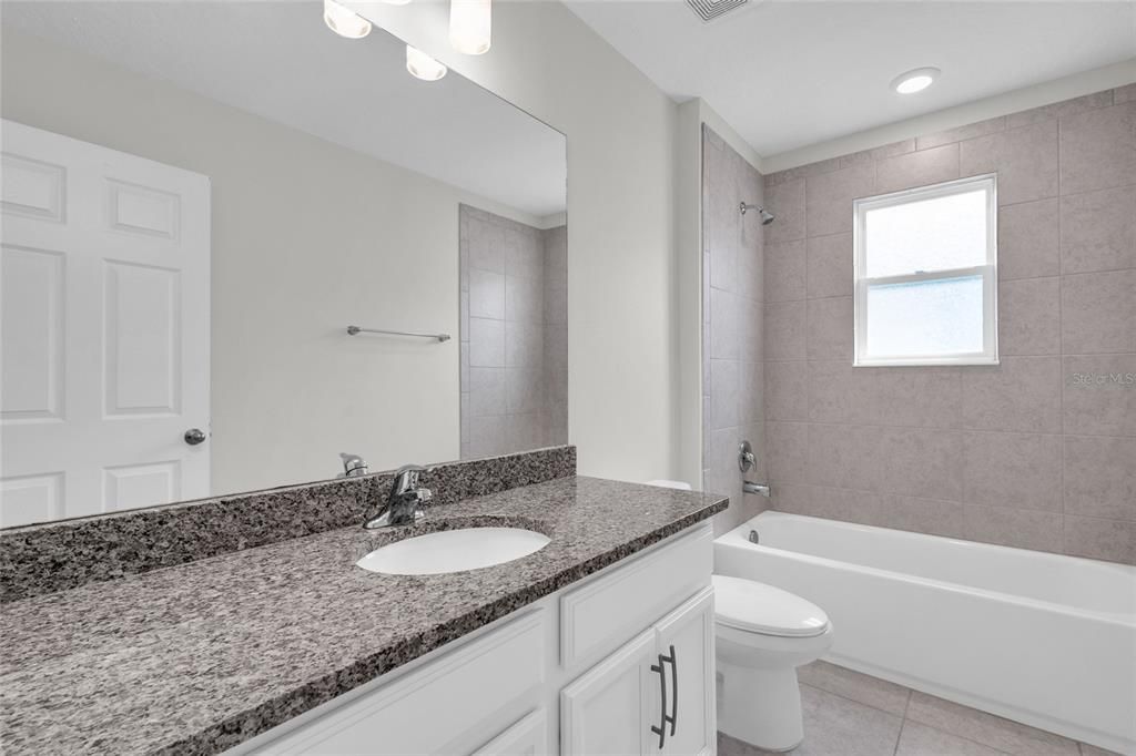 For Sale: $415,000 (3 beds, 2 baths, 1978 Square Feet)