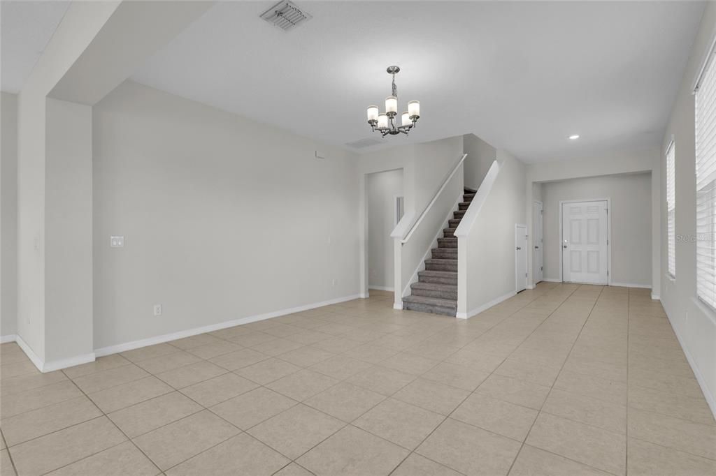For Sale: $415,000 (3 beds, 2 baths, 1978 Square Feet)