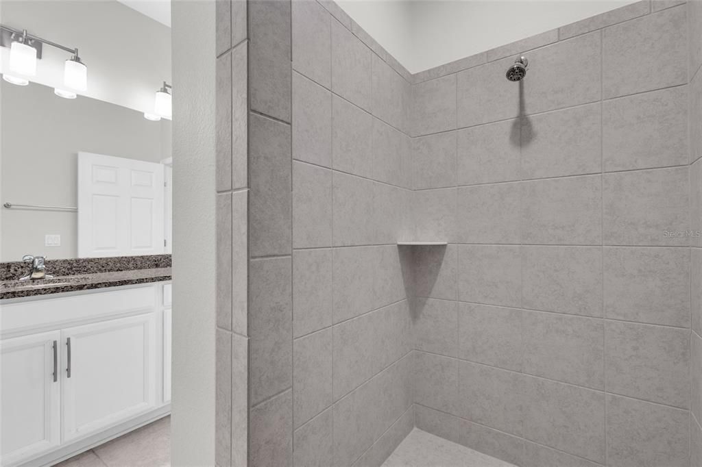For Sale: $415,000 (3 beds, 2 baths, 1978 Square Feet)