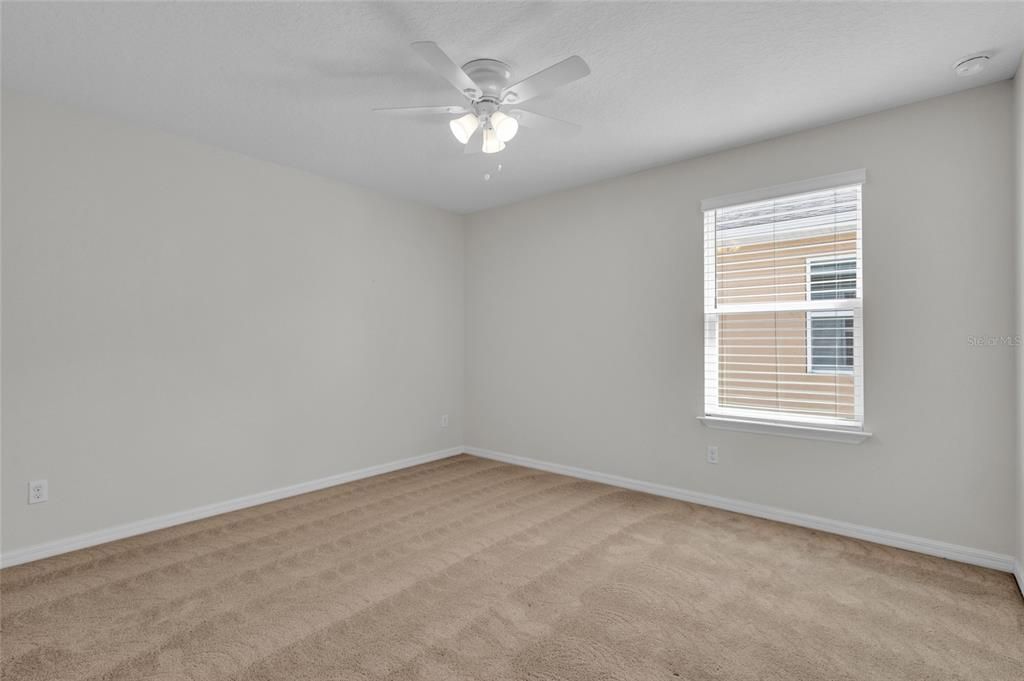 For Sale: $415,000 (3 beds, 2 baths, 1978 Square Feet)