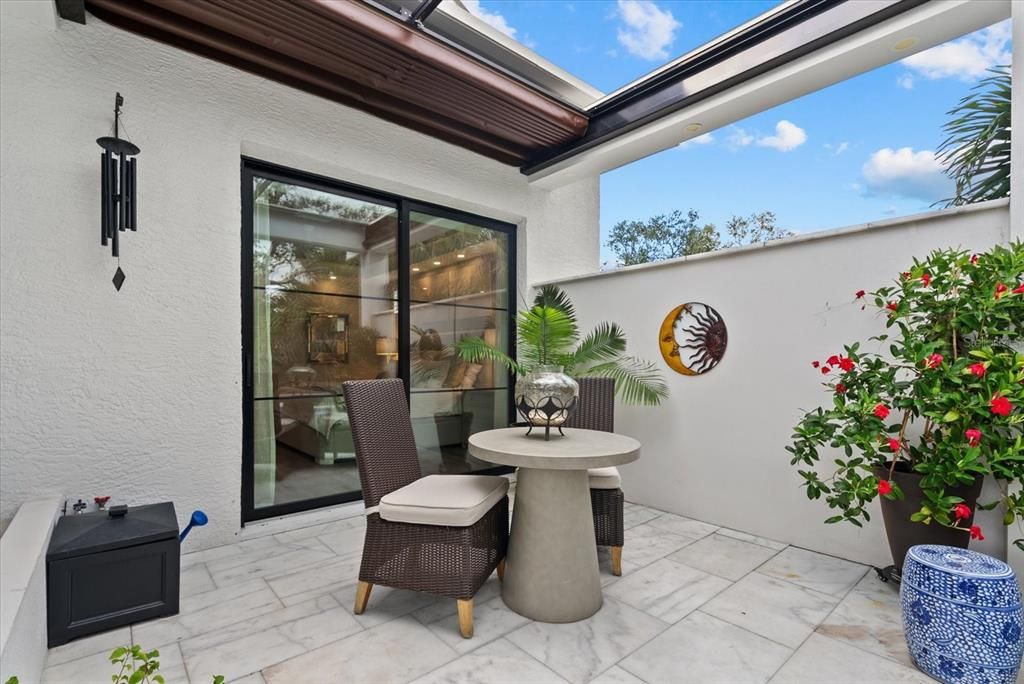 Activo con contrato: $2,500,000 (4 camas, 3 baños, 3082 Pies cuadrados)