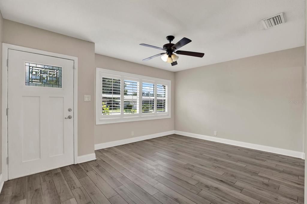 For Sale: $499,900 (3 beds, 2 baths, 1492 Square Feet)