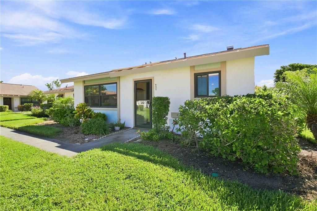 For Sale: $232,000 (2 beds, 2 baths, 1248 Square Feet)