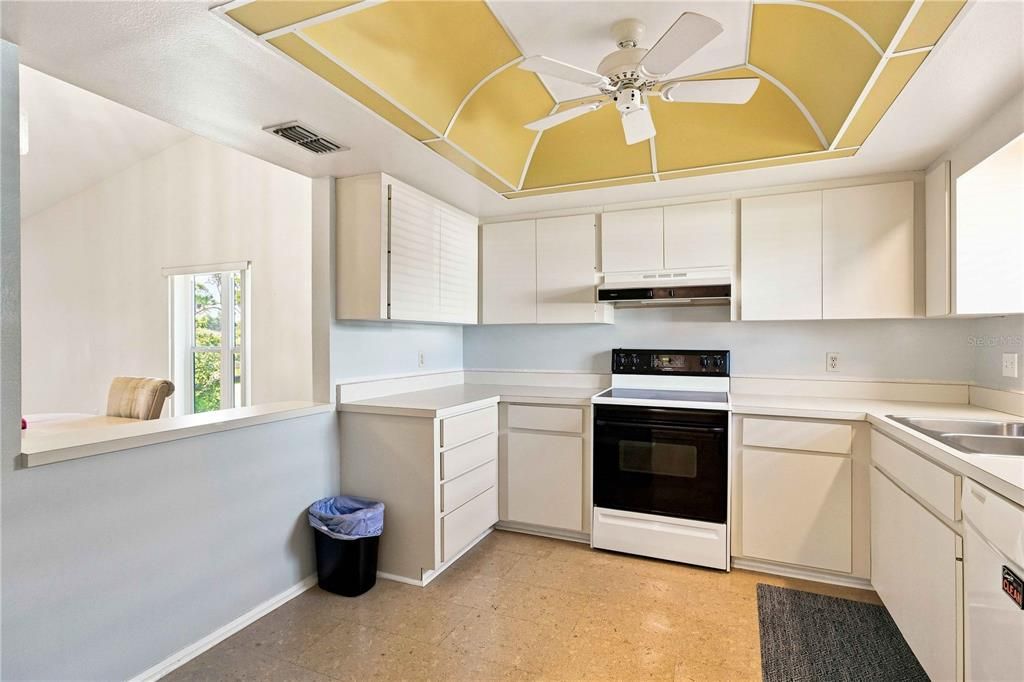 For Sale: $232,000 (2 beds, 2 baths, 1248 Square Feet)