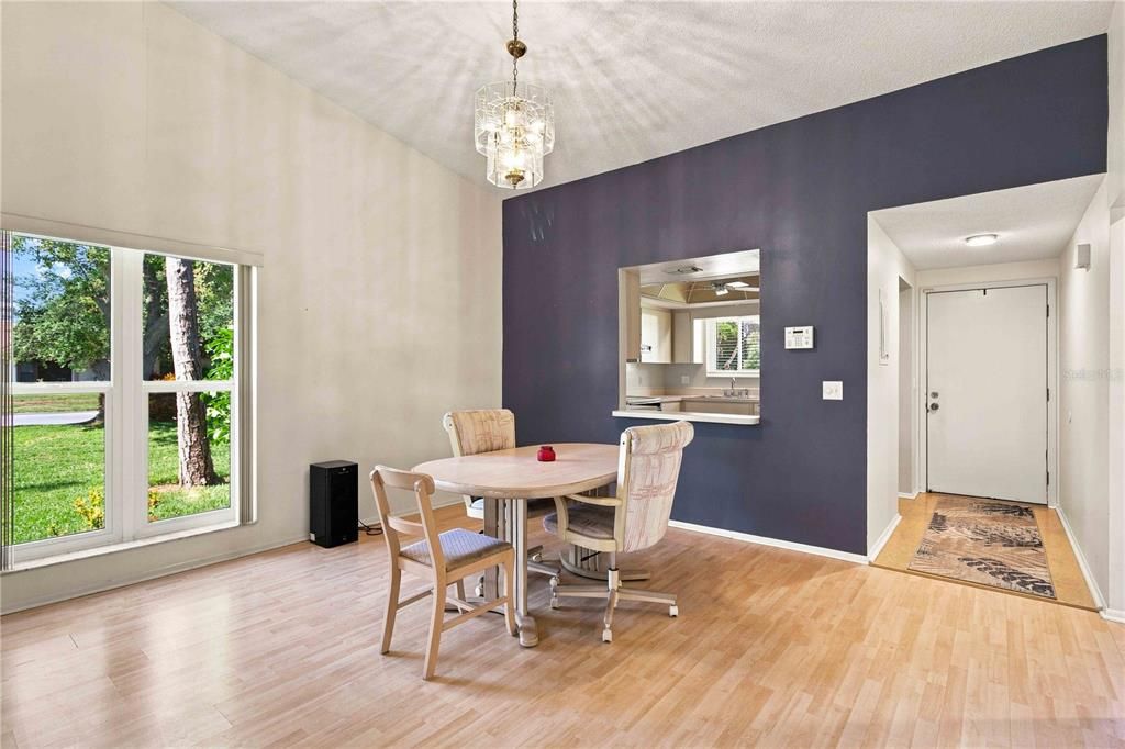 For Sale: $232,000 (2 beds, 2 baths, 1248 Square Feet)