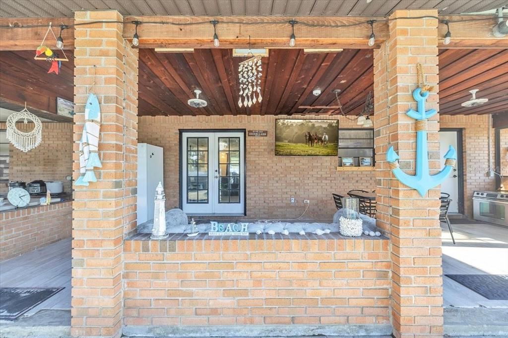For Sale: $485,000 (3 beds, 2 baths, 1719 Square Feet)