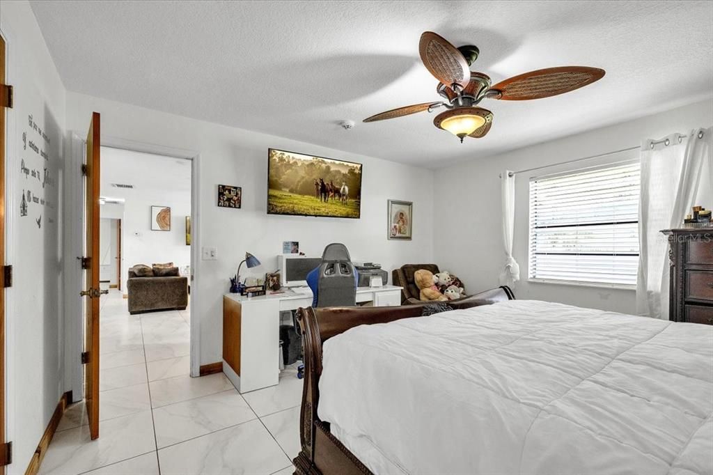 For Sale: $485,000 (3 beds, 2 baths, 1719 Square Feet)