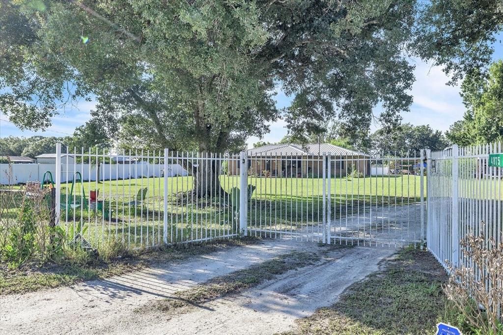 For Sale: $485,000 (3 beds, 2 baths, 1719 Square Feet)
