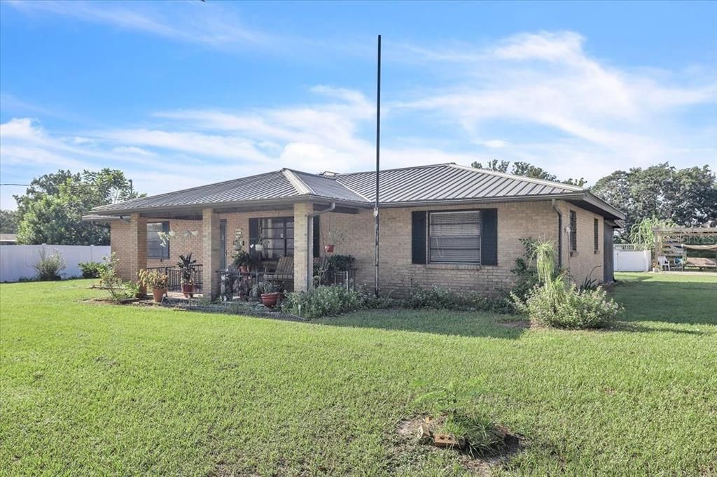 For Sale: $485,000 (3 beds, 2 baths, 1719 Square Feet)