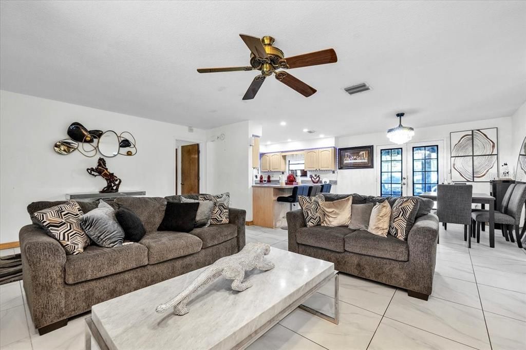 For Sale: $485,000 (3 beds, 2 baths, 1719 Square Feet)