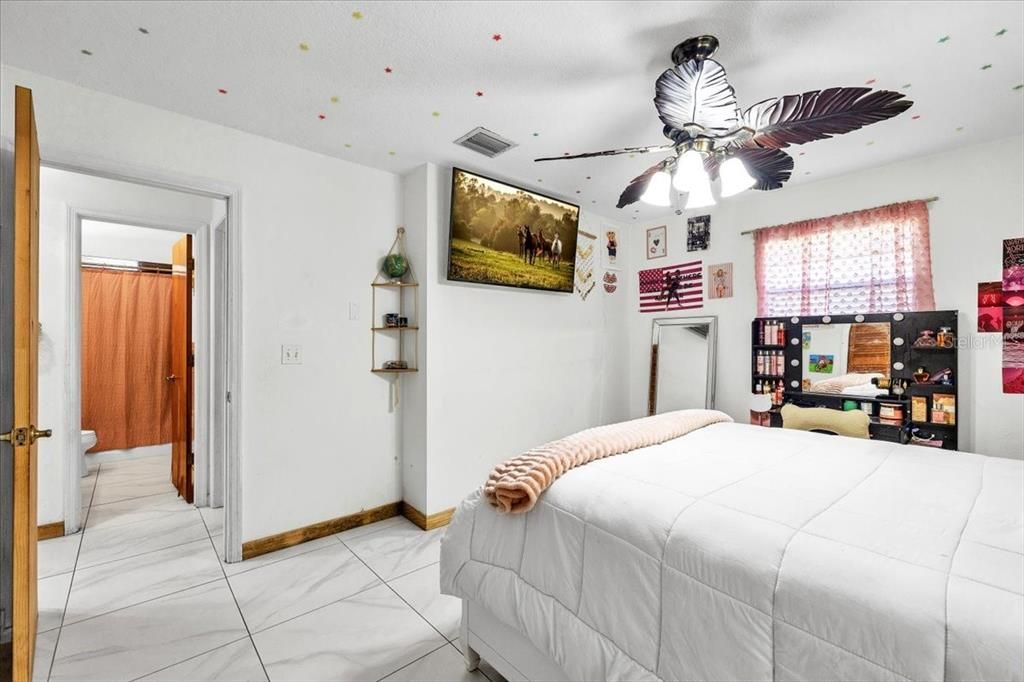 For Sale: $485,000 (3 beds, 2 baths, 1719 Square Feet)