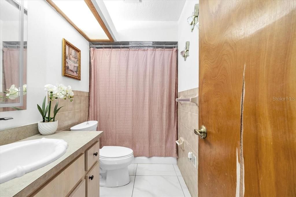 For Sale: $485,000 (3 beds, 2 baths, 1719 Square Feet)