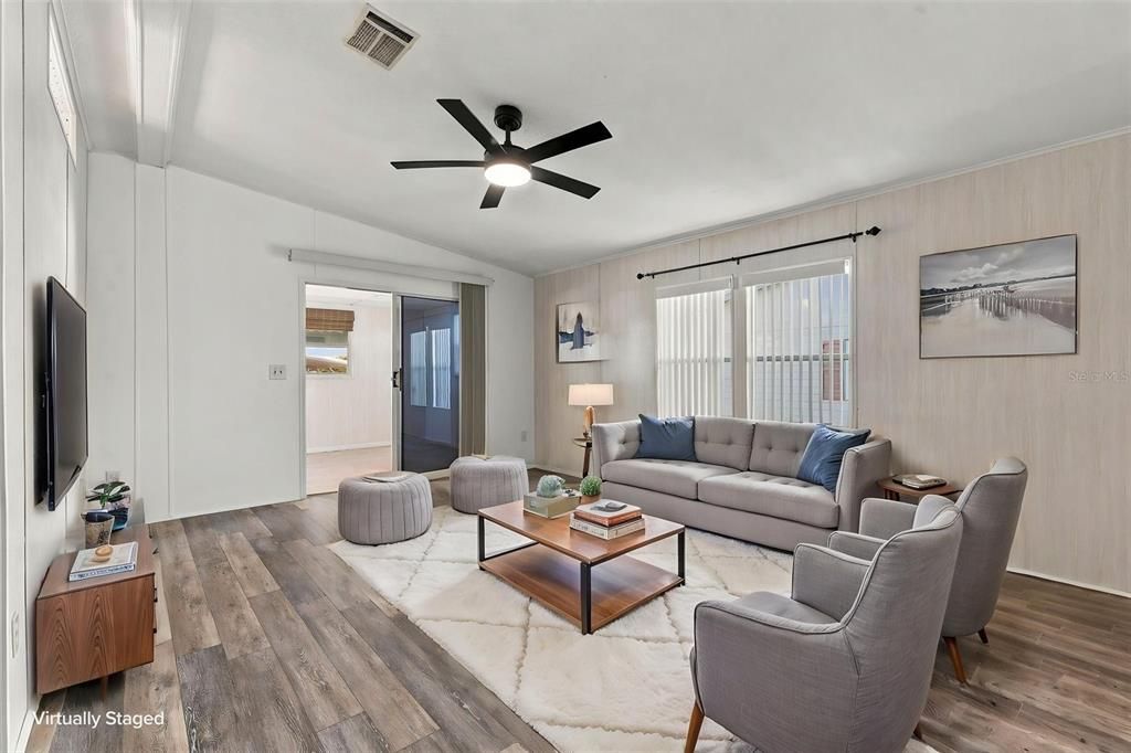 En Venta: $159,900 (2 camas, 2 baños, 1056 Pies cuadrados)