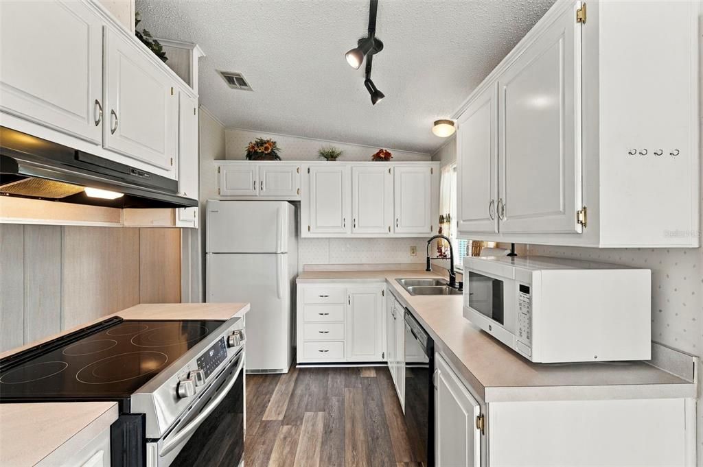 En Venta: $159,900 (2 camas, 2 baños, 1056 Pies cuadrados)