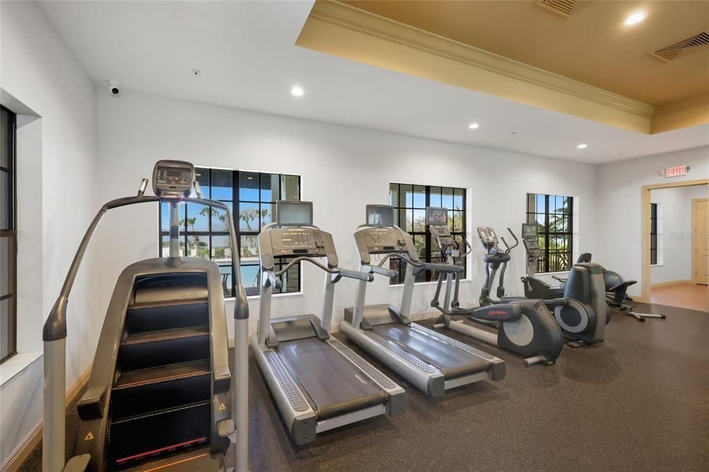 En Venta: $865,000 (3 camas, 3 baños, 2725 Pies cuadrados)