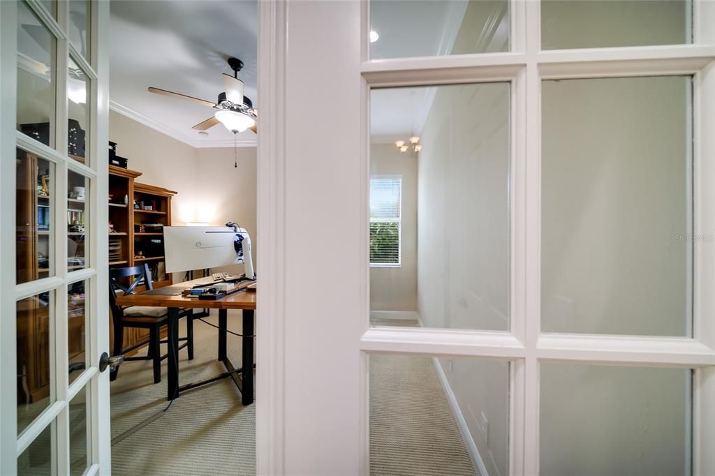 En Venta: $865,000 (3 camas, 3 baños, 2725 Pies cuadrados)