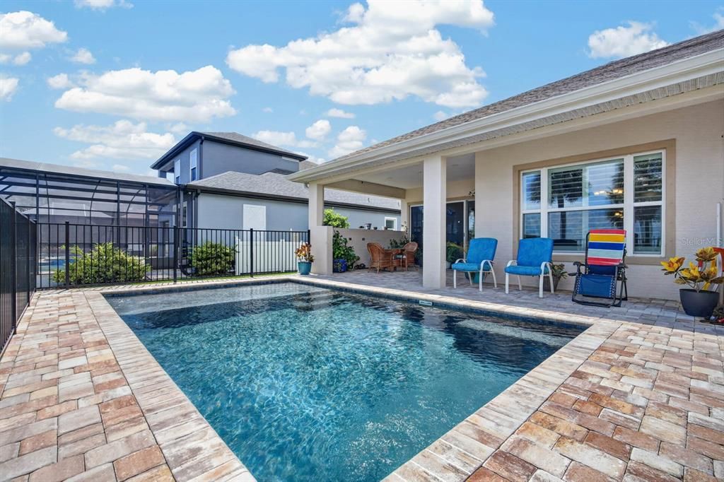 En Venta: $999,000 (3 camas, 3 baños, 2620 Pies cuadrados)