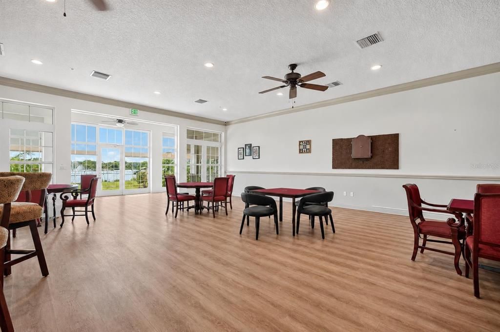 En Venta: $999,000 (3 camas, 3 baños, 2620 Pies cuadrados)
