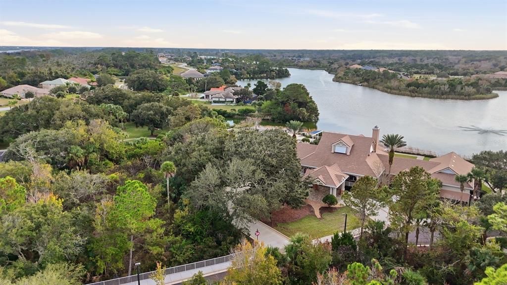En Venta: $999,000 (3 camas, 3 baños, 2620 Pies cuadrados)