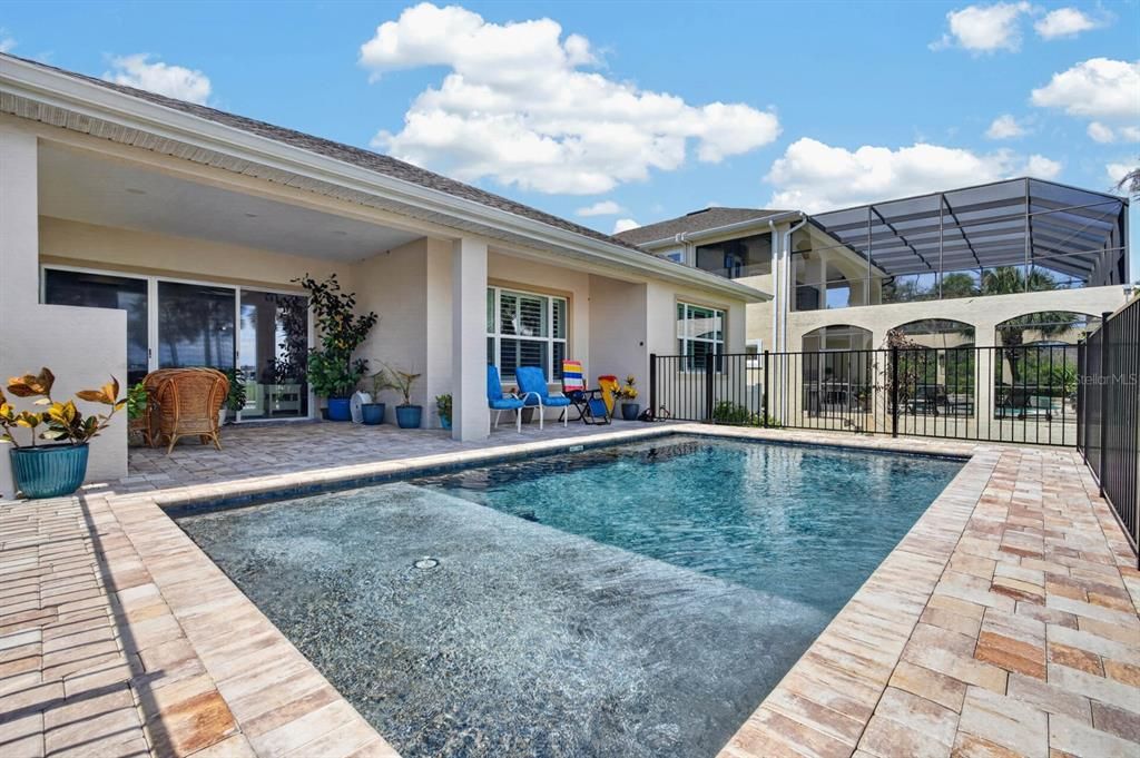 En Venta: $999,000 (3 camas, 3 baños, 2620 Pies cuadrados)