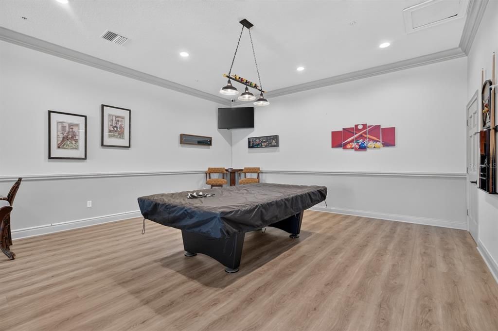 En Venta: $999,000 (3 camas, 3 baños, 2620 Pies cuadrados)