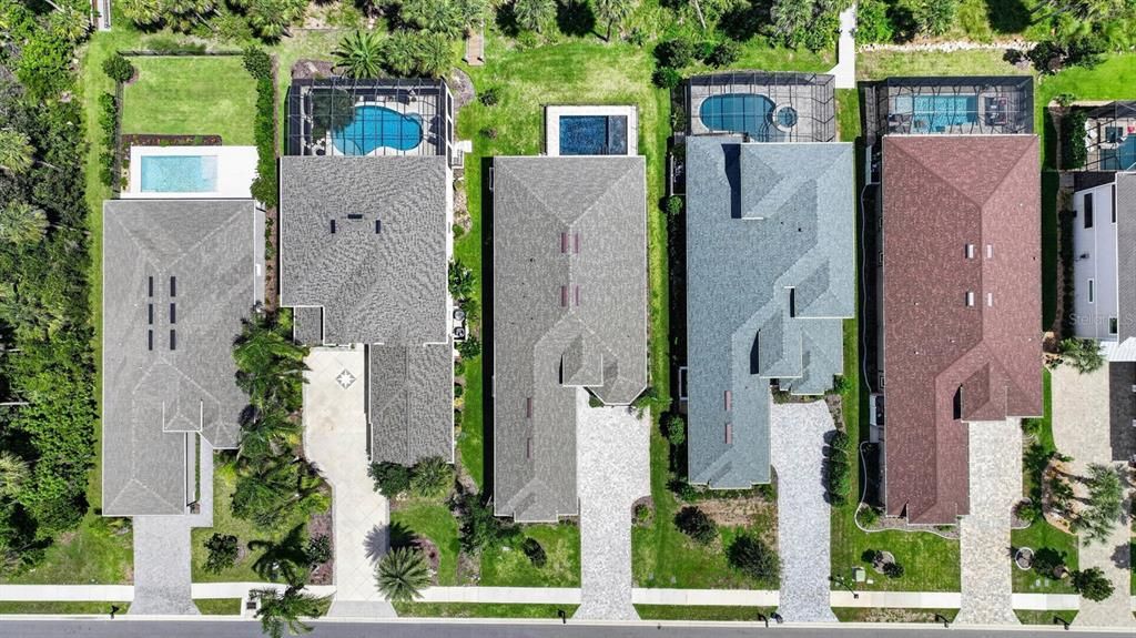 En Venta: $999,000 (3 camas, 3 baños, 2620 Pies cuadrados)