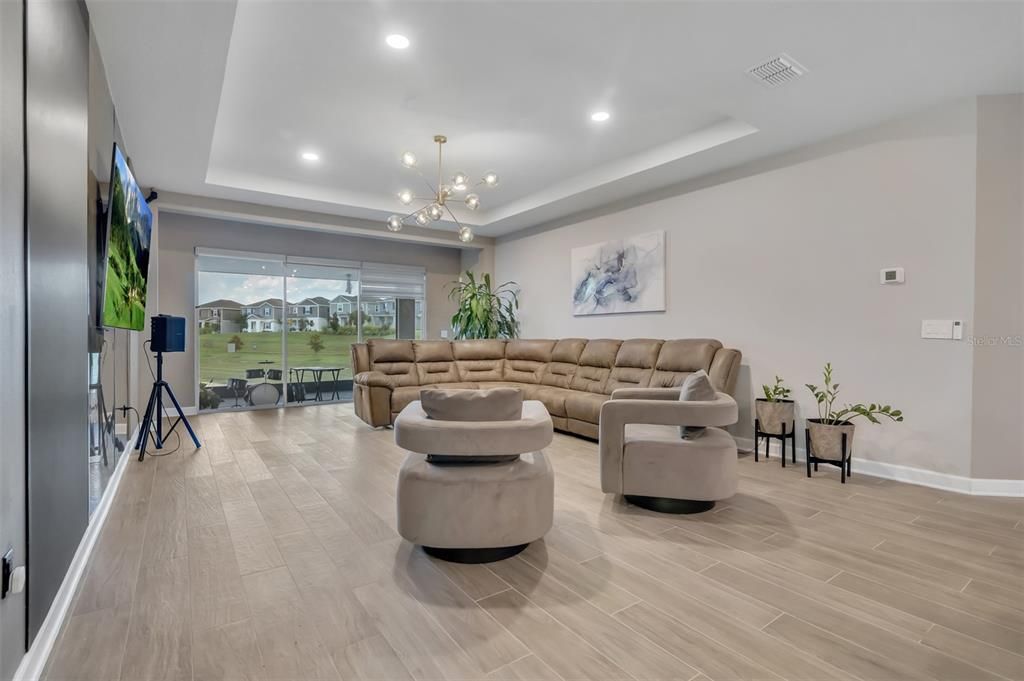 En Venta: $789,000 (4 camas, 3 baños, 2872 Pies cuadrados)