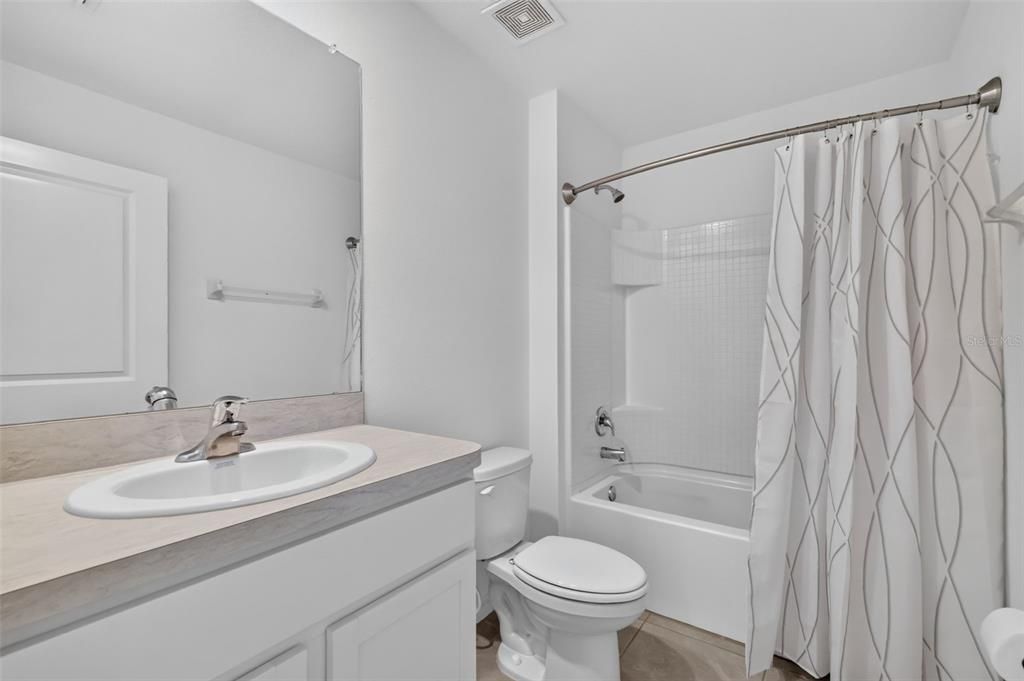 For Sale: $325,000 (4 beds, 2 baths, 1816 Square Feet)