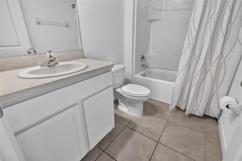 For Sale: $325,000 (4 beds, 2 baths, 1816 Square Feet)