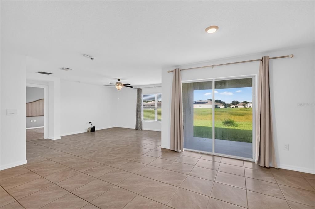 For Sale: $325,000 (4 beds, 2 baths, 1816 Square Feet)
