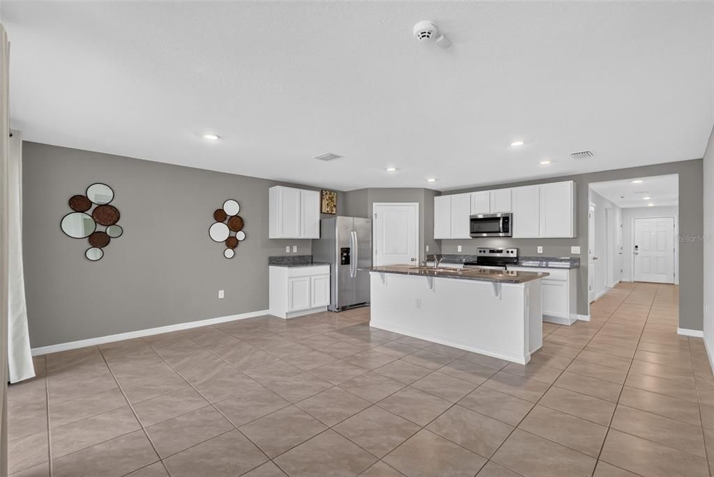 For Sale: $325,000 (4 beds, 2 baths, 1816 Square Feet)