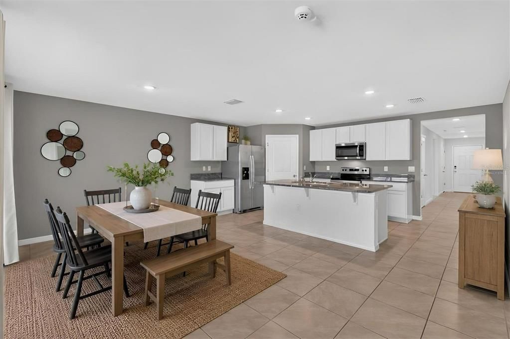 For Sale: $325,000 (4 beds, 2 baths, 1816 Square Feet)