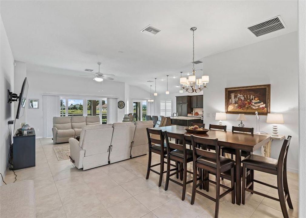 For Sale: $579,000 (3 beds, 3 baths, 1977 Square Feet)