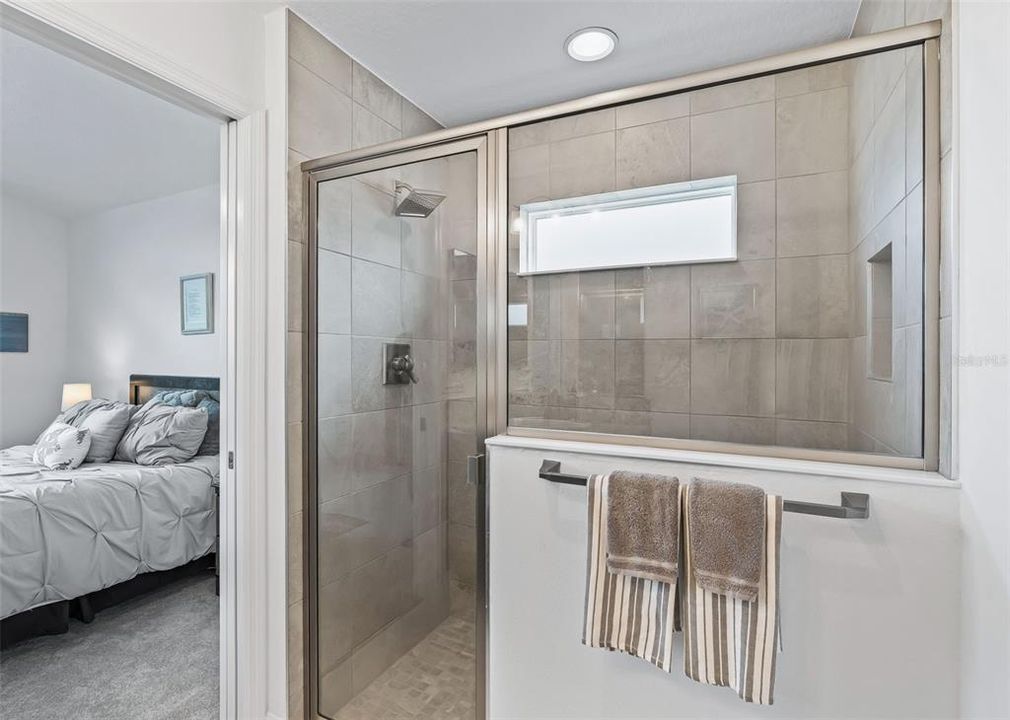 For Sale: $579,000 (3 beds, 3 baths, 1977 Square Feet)