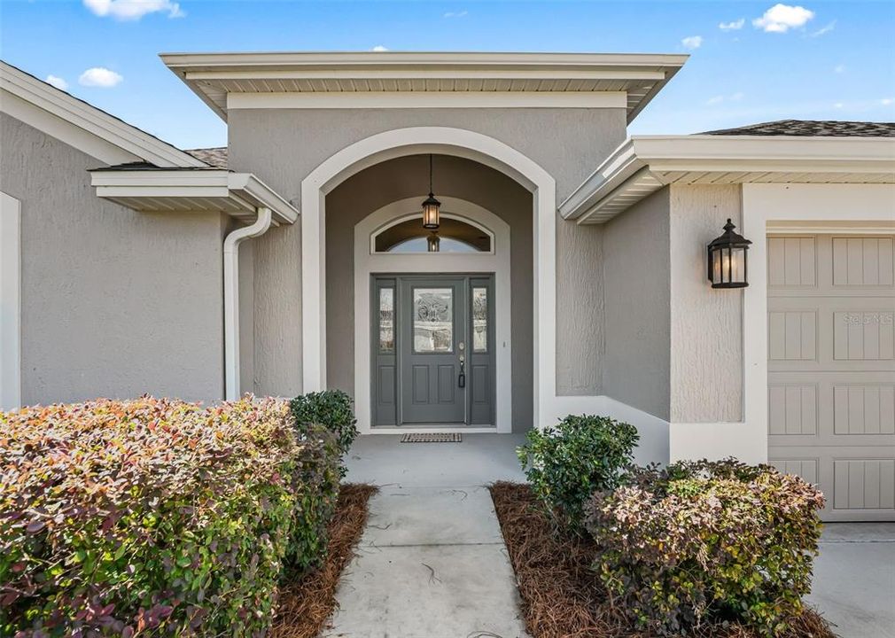 For Sale: $579,000 (3 beds, 3 baths, 1977 Square Feet)