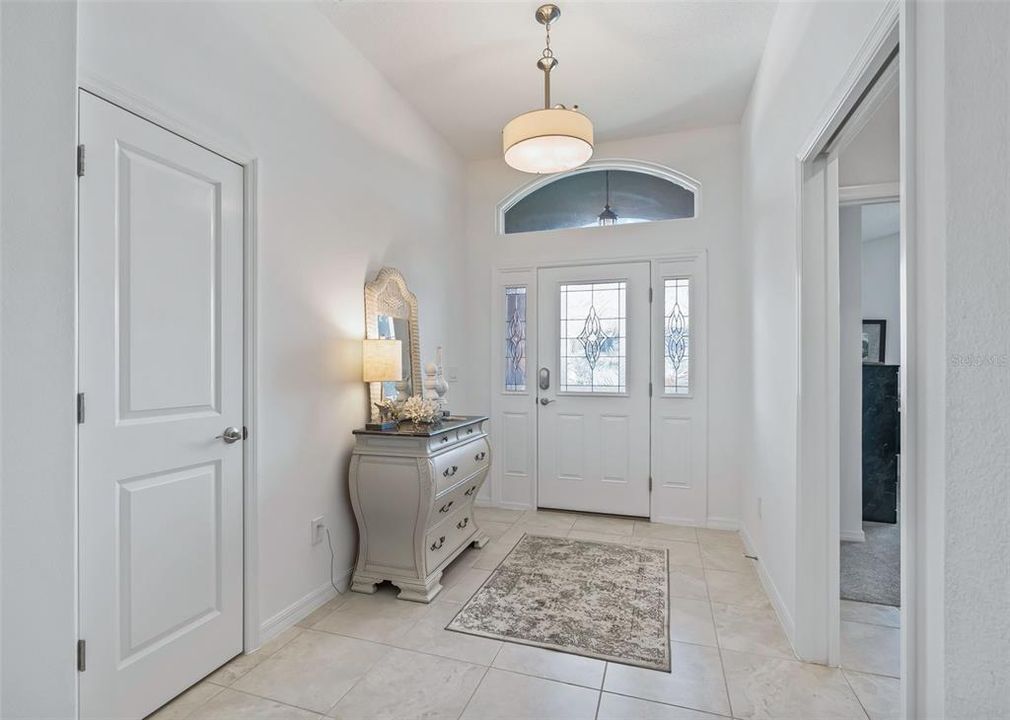 For Sale: $579,000 (3 beds, 3 baths, 1977 Square Feet)