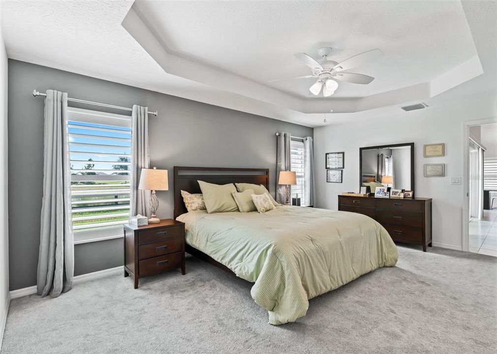For Sale: $579,000 (3 beds, 3 baths, 1977 Square Feet)