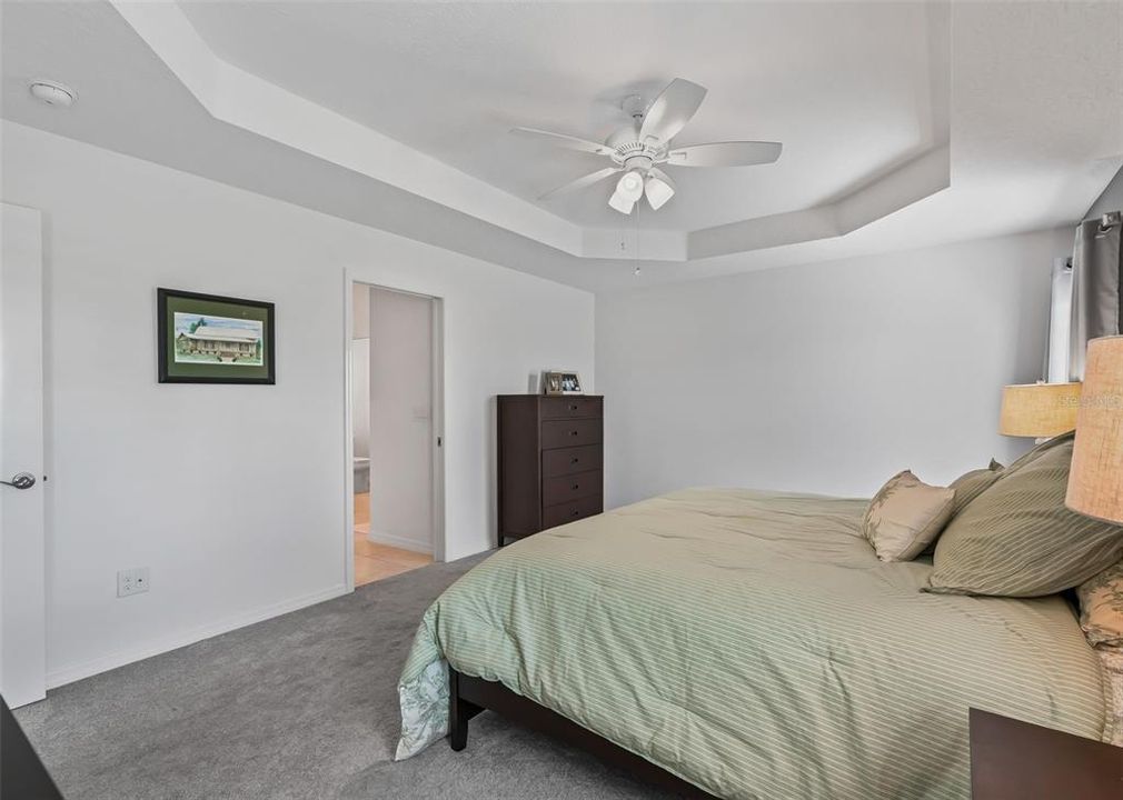 For Sale: $579,000 (3 beds, 3 baths, 1977 Square Feet)