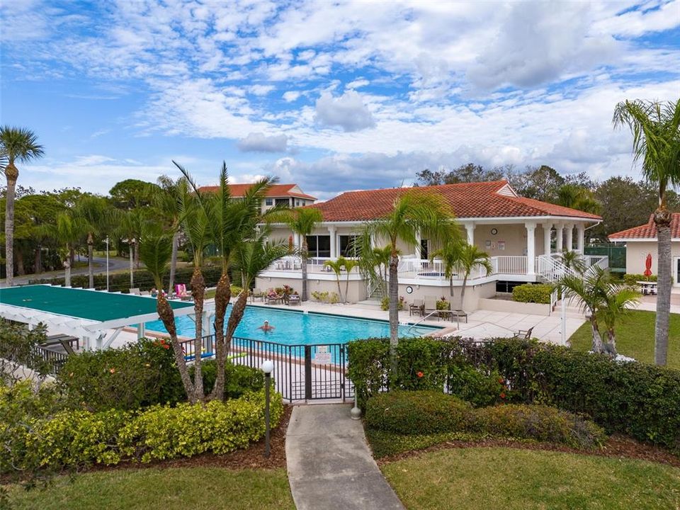 For Sale: $350,000 (2 beds, 2 baths, 1065 Square Feet)